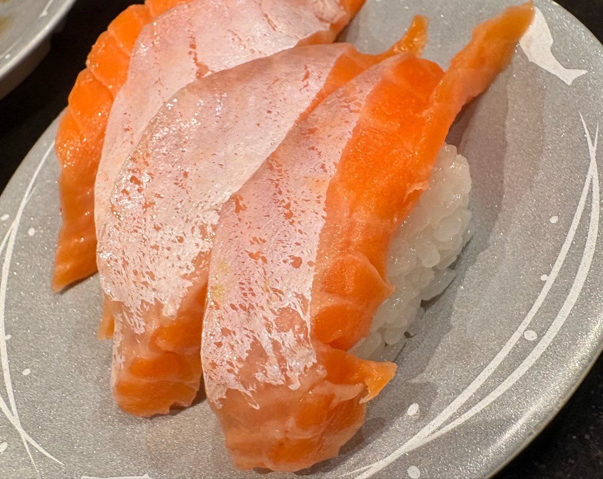 ohg_0330's tweet photo. お誕生日ladyだからこれ食べたん🫶
んでいつもぁりがとね😘
くらむねゎふぁっきゅー🤪🖕

#幸せ🥳 https://t.co/QJNpxclhy4