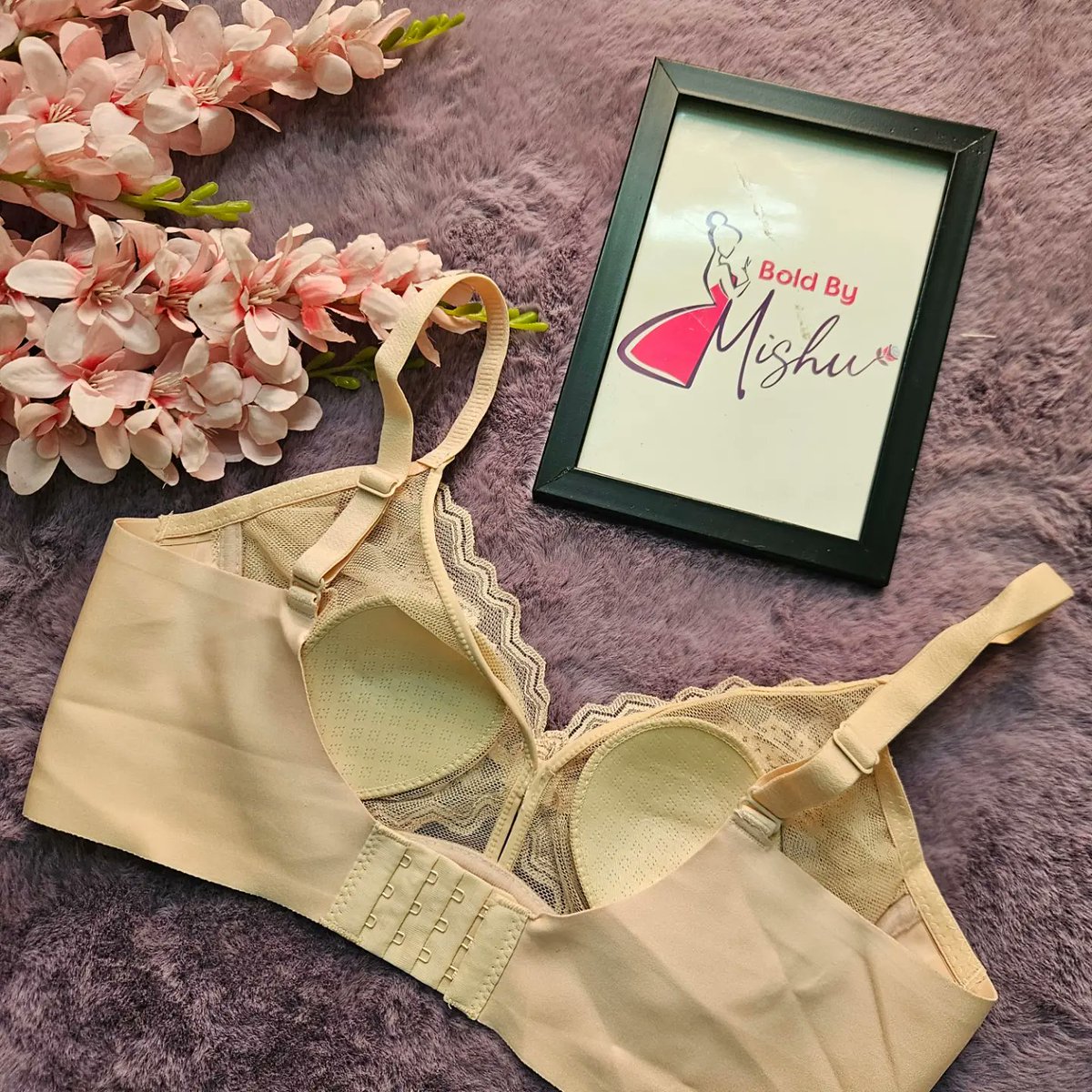 StephaniaOrxer's tweet photo. Photo by Bold By Mishu on September 02, 2026. May be an image of a bra, chemise, and text. https://t.co/e3yeekBmua