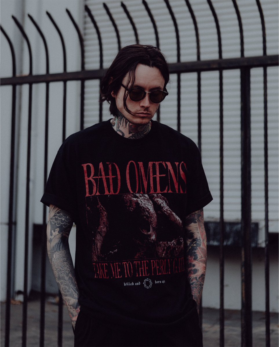 LexusYhu's tweet photo. Today I’m going to see this man screaming right in front of me; I’ve never been so happy. I don’t think I’ll ever be normal again after seeing THIS MAN AND HIS FRIENDS right in front of me.

#badomens #rockrinrio https://t.co/r03fvHVbAR