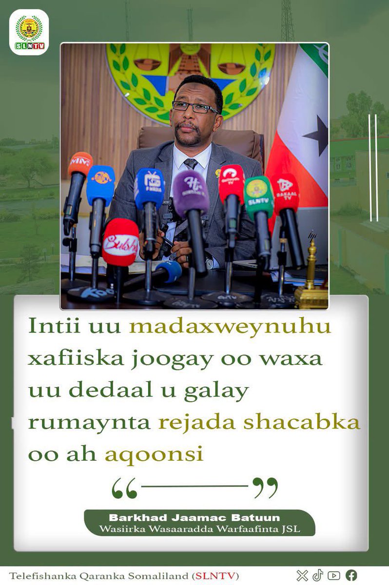 SLNTV's tweet photo. "Intii uu madaxweynuhu xafiiska joogay oo waxa uu dedaal u galay rumaynta rejada shacabka oo ah aqoonsi"

Barkhad Jaamac Batuun 
Wasiirka wasaaradda, warfaafinta ahna afhayeenka xukuumadda https://t.co/7dxpBYWvra
