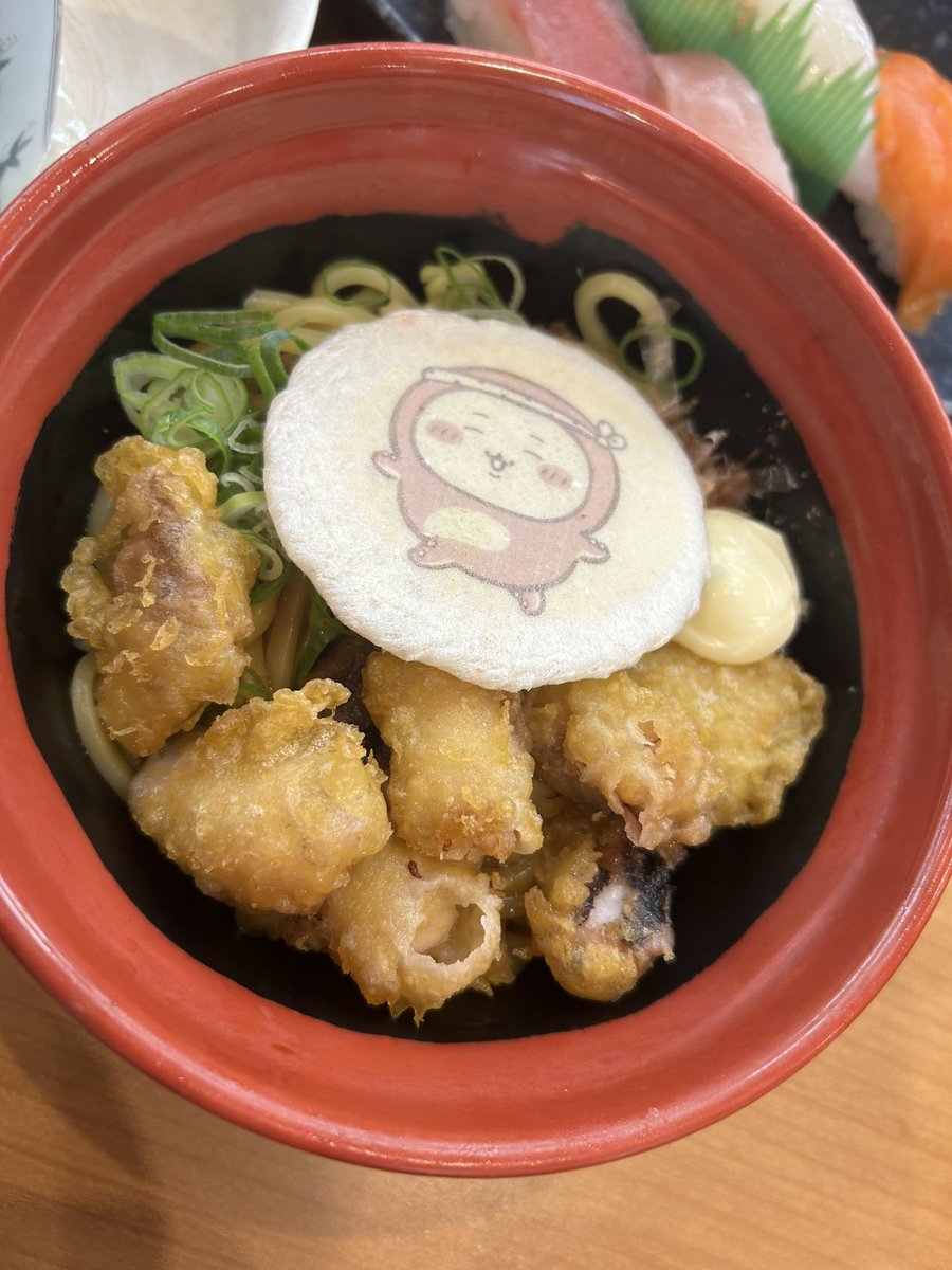 shimonnu0717's tweet photo. くら寿司のちいかわコラボ中止と聞いて。

確かに私も10円課金で1人で4000円食べたのにフィギュア出なかったけどオリジナルメニューは食べられて良かった！

本来最初の巾着では行かないつもりだったけど（結局巾着も配布終了してた）
急に行きたくなって心に従ったのは正解だった🙆‍♀️ https://t.co/fZ78XPdAEJ