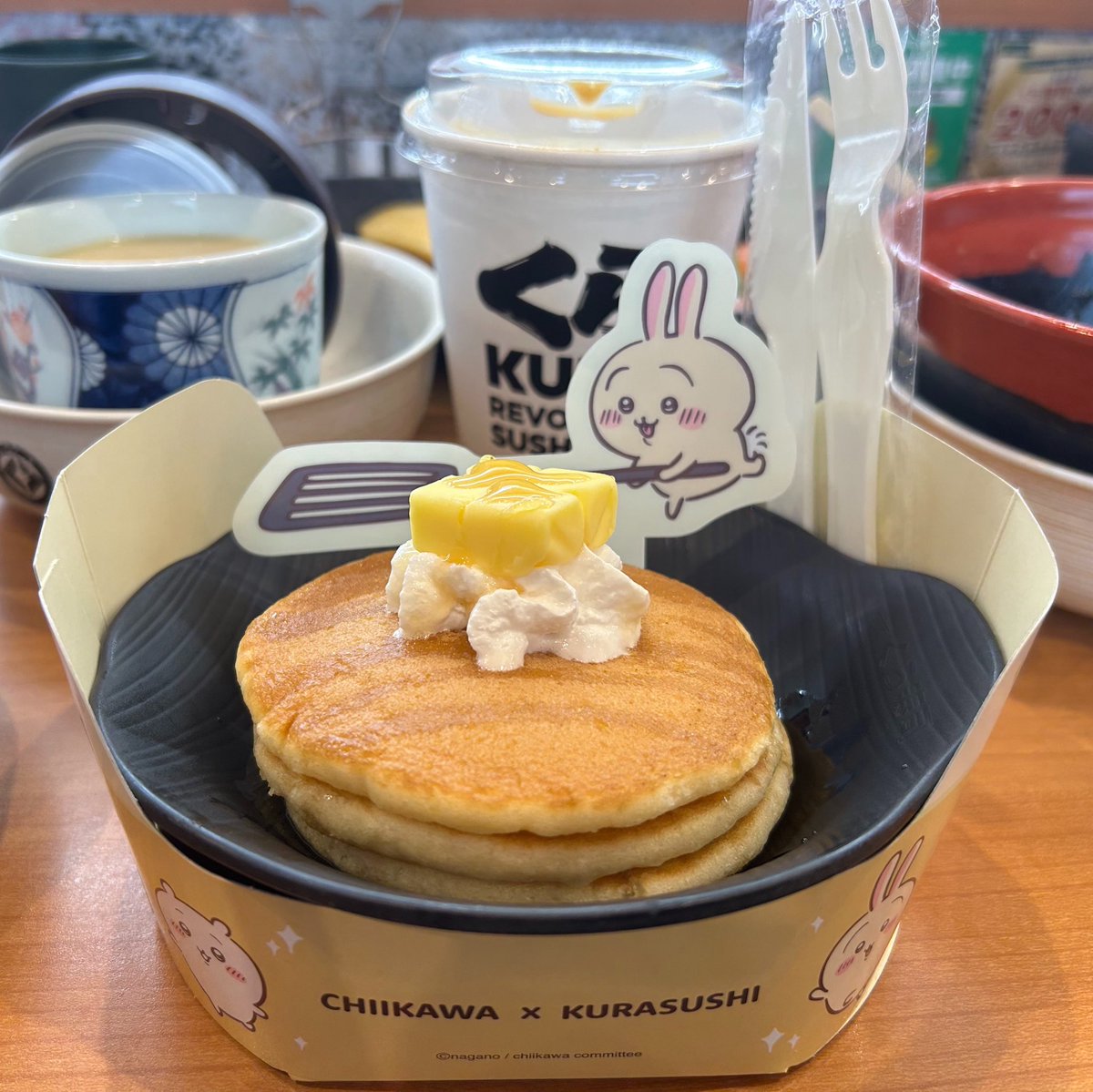 shimonnu0717's tweet photo. くら寿司のちいかわコラボ中止と聞いて。

確かに私も10円課金で1人で4000円食べたのにフィギュア出なかったけどオリジナルメニューは食べられて良かった！

本来最初の巾着では行かないつもりだったけど（結局巾着も配布終了してた）
急に行きたくなって心に従ったのは正解だった🙆‍♀️ https://t.co/fZ78XPdAEJ