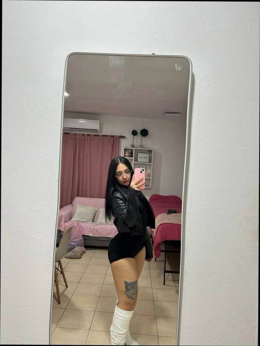 EmiliaHallope tweet picture