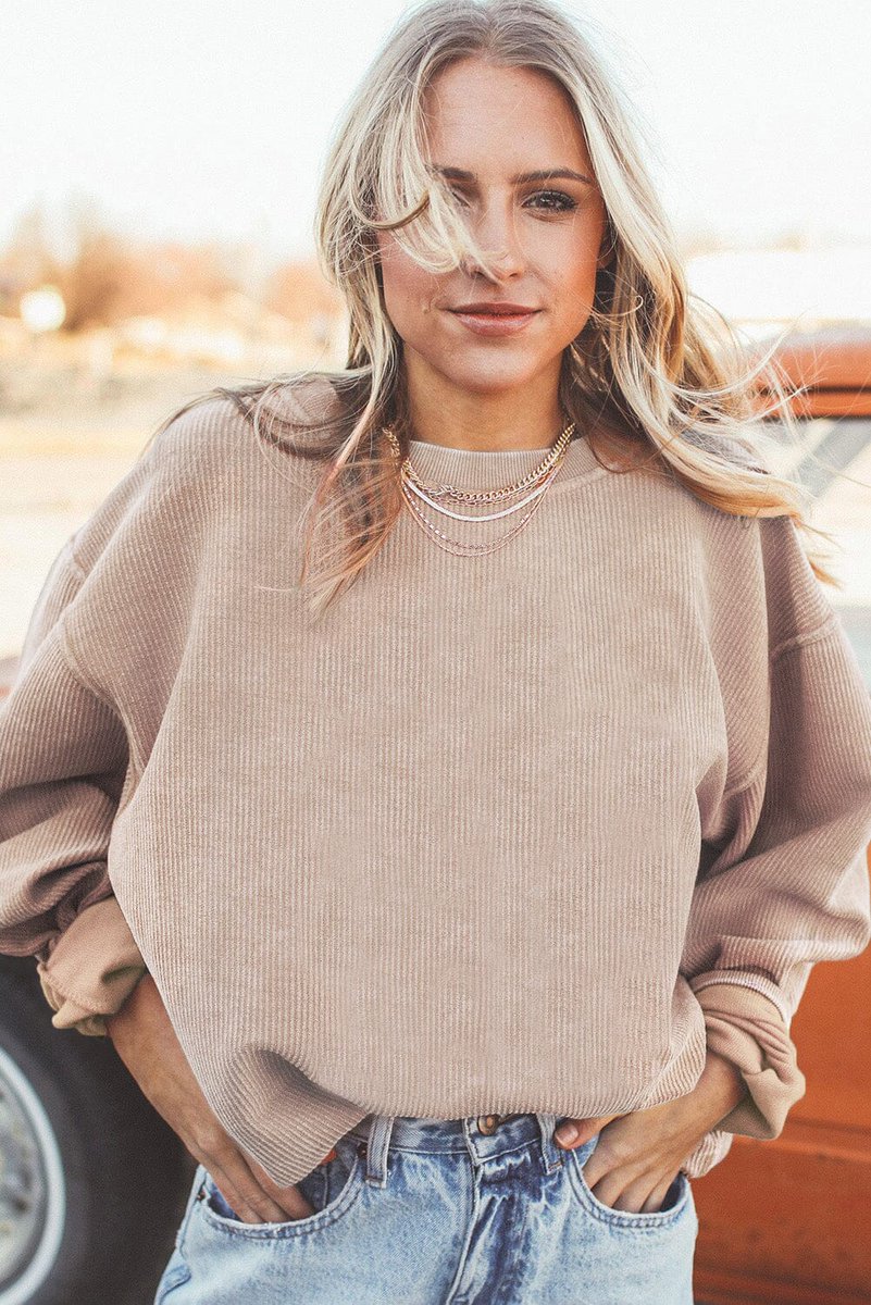BoutiqueKalea's tweet photo. KaleaBoutique Ribbed Corded Oversized Sweatshirt #womensweater #fallstyle
$19.95
➤ https://t.co/SQJBxJfWQn