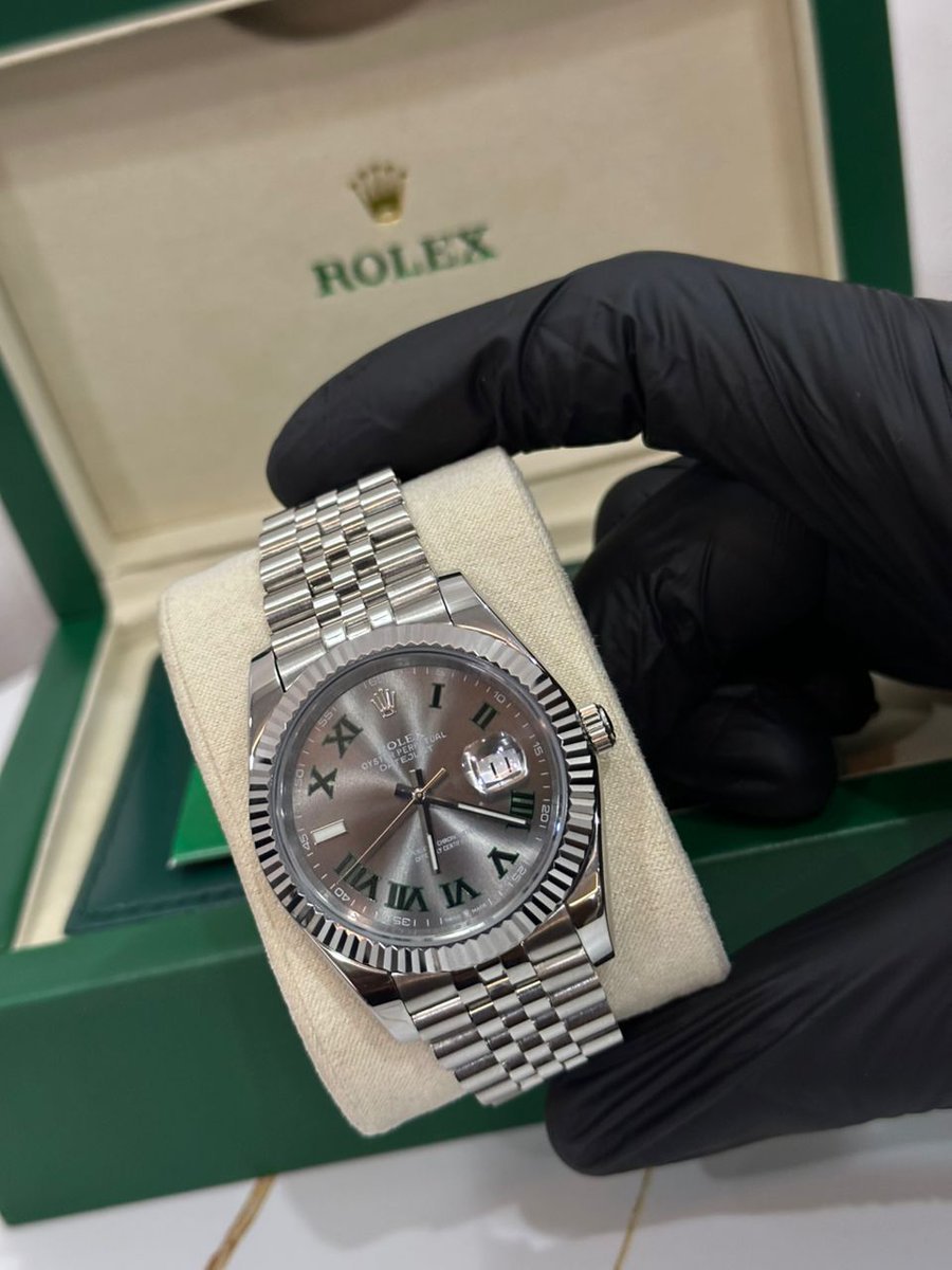 UOGOODS7's tweet photo. Wimbledon Datejust. 
Still thinking about it 🤔? Make it yours today. 

#UOGOODS #mensstyle https://t.co/d7L0jjRept