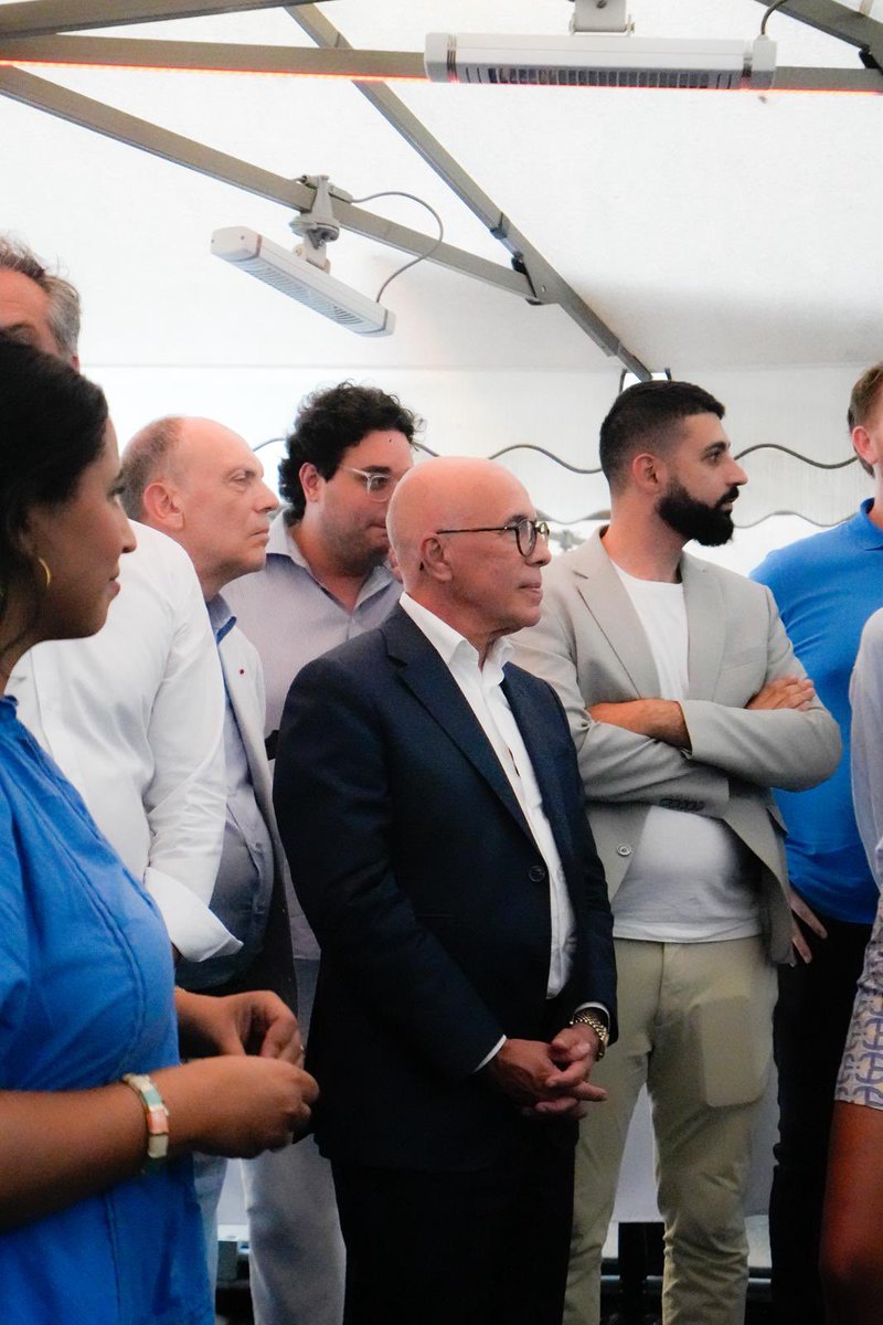 AlexSaradjian's tweet photo. Hier soir à Nice, c’était la rentrée des @jeunesudr et des @jeunesactifsudr ! 🔥

Aux côtés d’@eciotti, de nos parlementaires et de nos élus, nous avons passé un super moment de convivialité 🍻

Avec le bureau national des jeunes et les militants, nous sommes en ordre de bataille pour les échéances à venir pour la France 🇫🇷