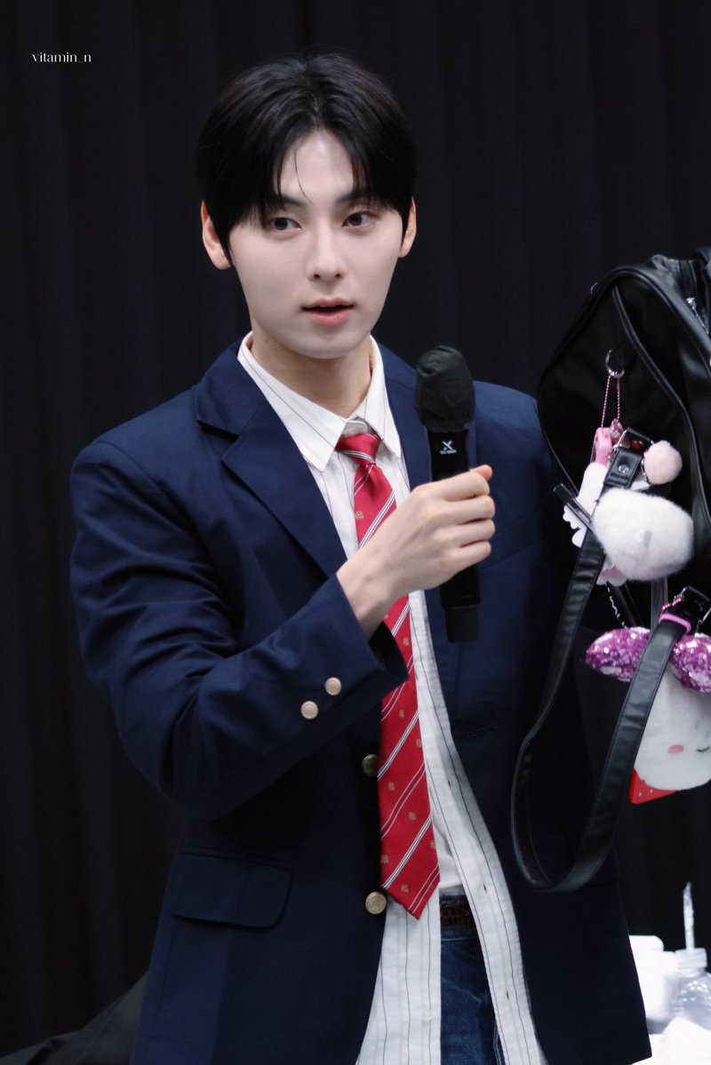vitamin_n0809's tweet photo. 260905 위드뮤 팬싸

#황민현 #HWANGMINHYUN https://t.co/OvmyDUD51U