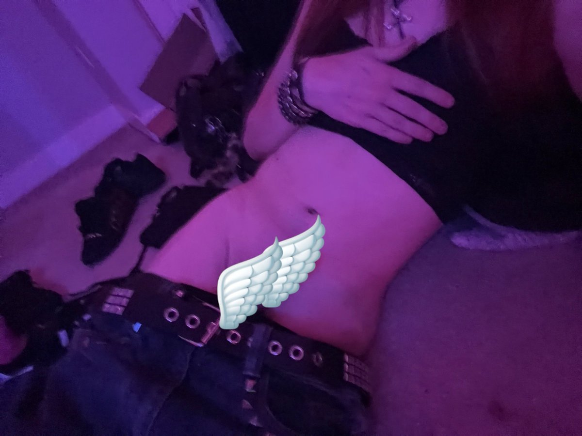 ANG3LICCD0LL's tweet photo. who up rn :p 

#nsfwtwt #femboy #twink #meow https://t.co/YvtCDDOyeB