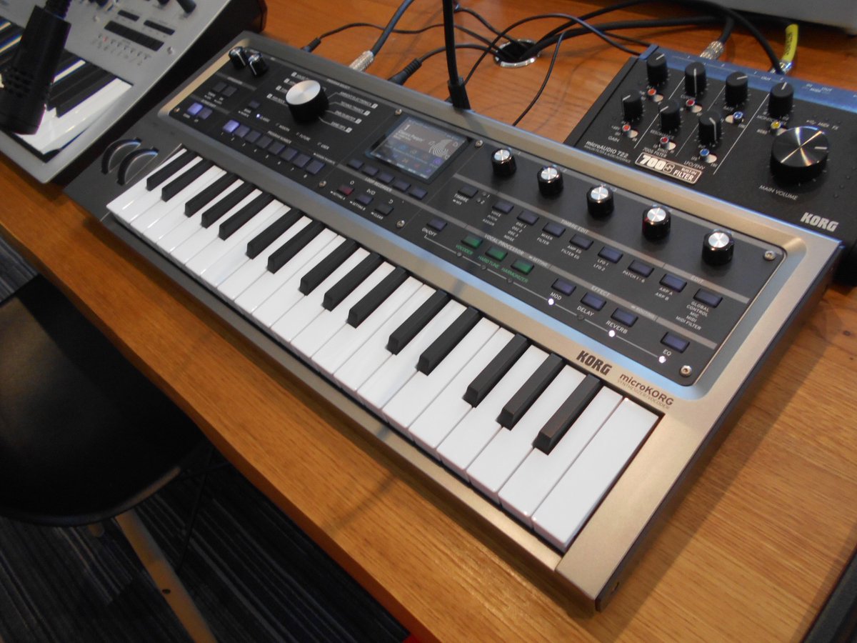manewyemon's tweet photo. microKORG2 ポルタメントのカーブ非リニア変化、バーチャルパッチを介してノイズを変調のソースに充てられる、バーチャルパッチを介してベロシティでEGのアタックタイムの長短を制御できる事等、良。 https://t.co/igluUcXAdm