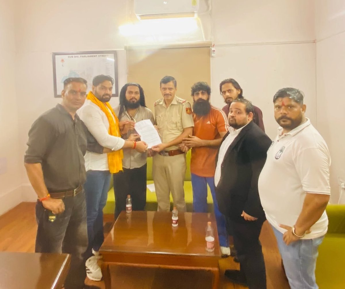 Anviksha_'s tweet photo. An FIR has been registered against Nishu Aazad for making derogatory remarks about Hindu deities.

It may be a case of blasphemy under Section 299 of the BNS, as she  made derogatory comments about Hanuman, Goddess Saraswati, Goddess Durga, and Lord Vishnu in her posts.

#arrestsanjayaajad