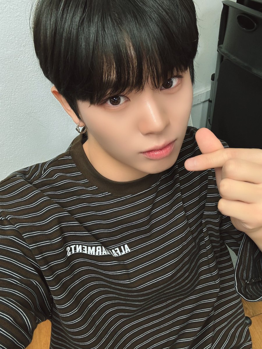 evnne_hanbin's tweet photo. [📷] 260905 JUNGHYUN #문정현 🫧 https://t.co/L7u4OGI8W1