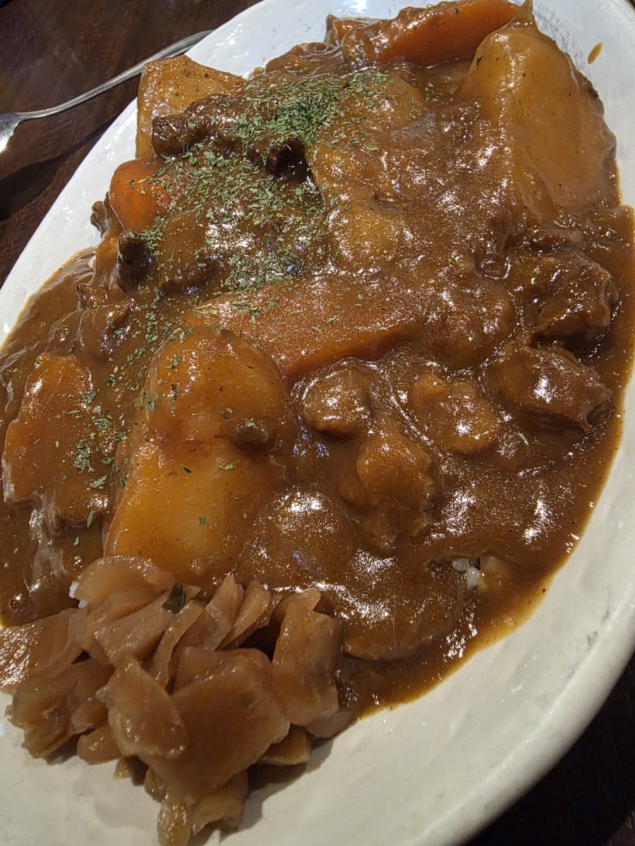 SHIMURA_BEST's tweet photo. 地元の隠れ屋 「中島商店」

マスターのカレーライス…
素朴な味だけど奥深くて美味い😋
(　ﾟдﾟ)ﾝﾏｯ!
今回は佐賀牛 カレーライス🍛🥄
ご馳走様でした。

 #中島商店
 #カレーライス
 #志村の隠れ屋
 #志村坂下 https://t.co/h5fNiafJaJ