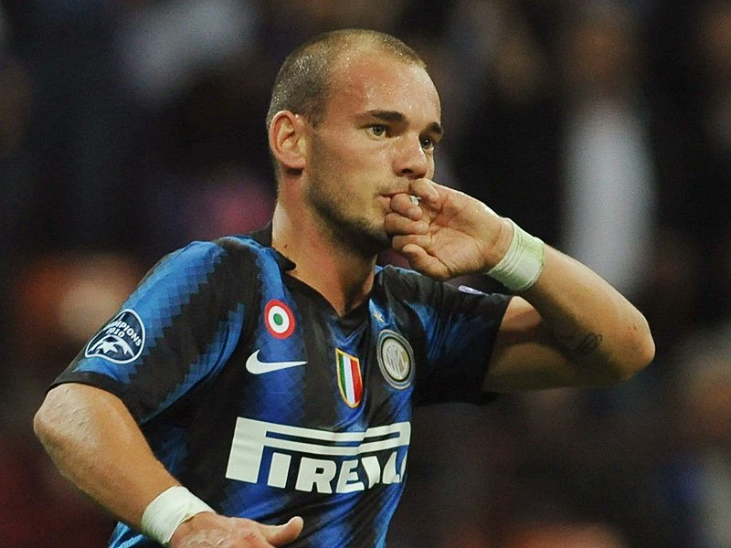 NicoSchira's tweet photo. Wesley #Sneijder: “Nessun giocatore dell’#Inter di oggi avrebbe giocato titolare in quella del Triplete” https://t.co/1GUYHA79UH