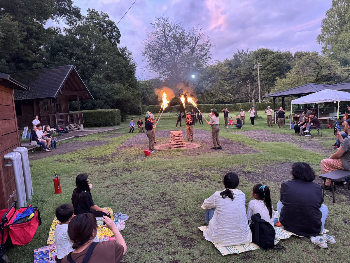 chikozan_5301's tweet photo. 「夏のわくわくキャンプまつり」夜の部開催中です！

キャンプファイヤーの様子です🔥

#狭山市 #夏 #キャンプ #イベント #おでかけ #夜 https://t.co/UFFSsH94az
