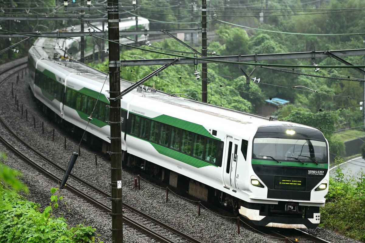 hatanobyakuren's tweet photo. 2026/09/05
8083M あずさ83号
E257系ｵｵOM-91編成 https://t.co/fR6Vx3duTF