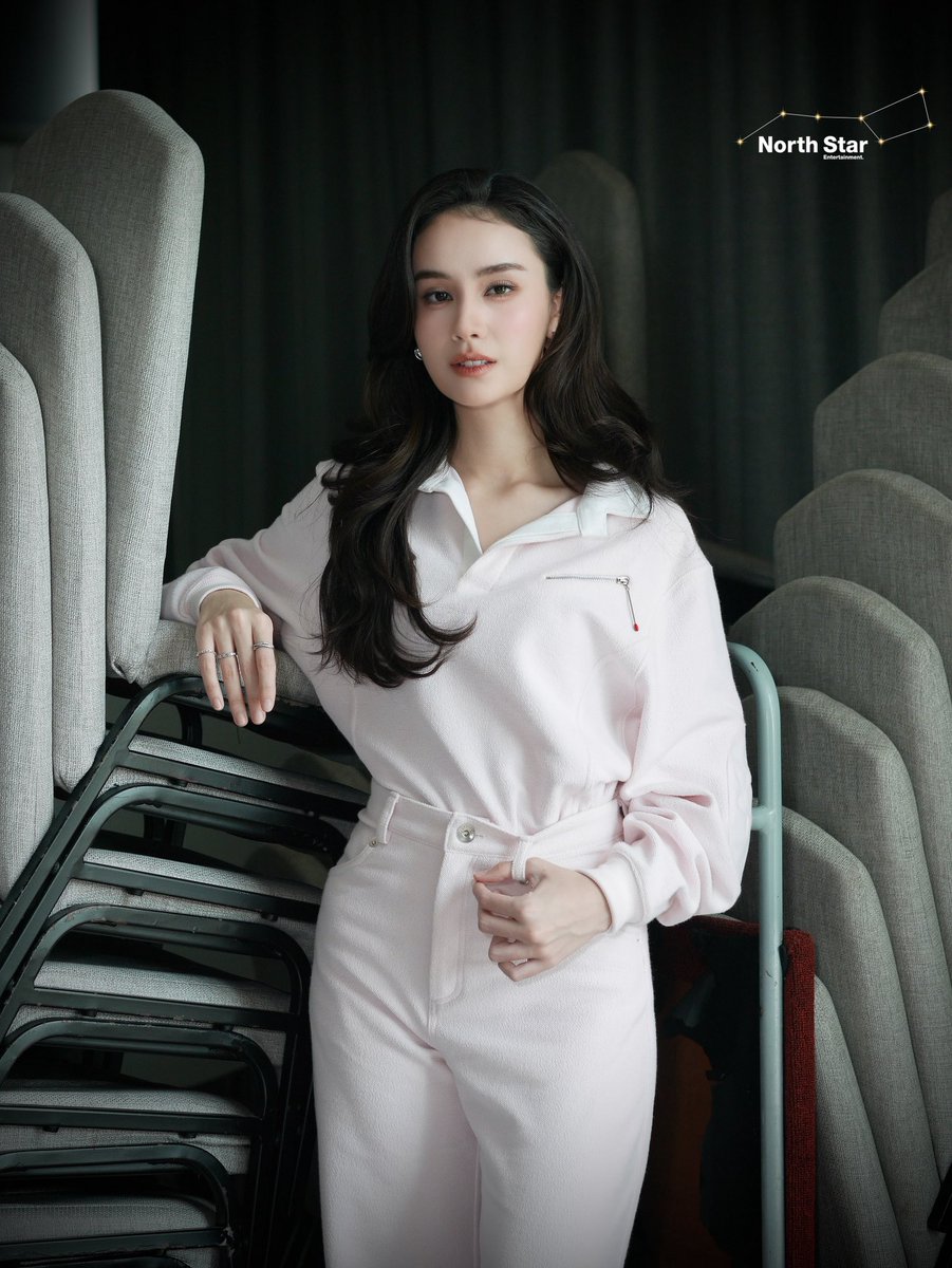 LunarSecret__'s tweet photo. หวานแบบมีเสน่ห์ สวยแบบน่าหลง

ONCE IN SEPTEMBER WITH JAYNA
#AkraMediaXJayna https://t.co/r2UranurPR