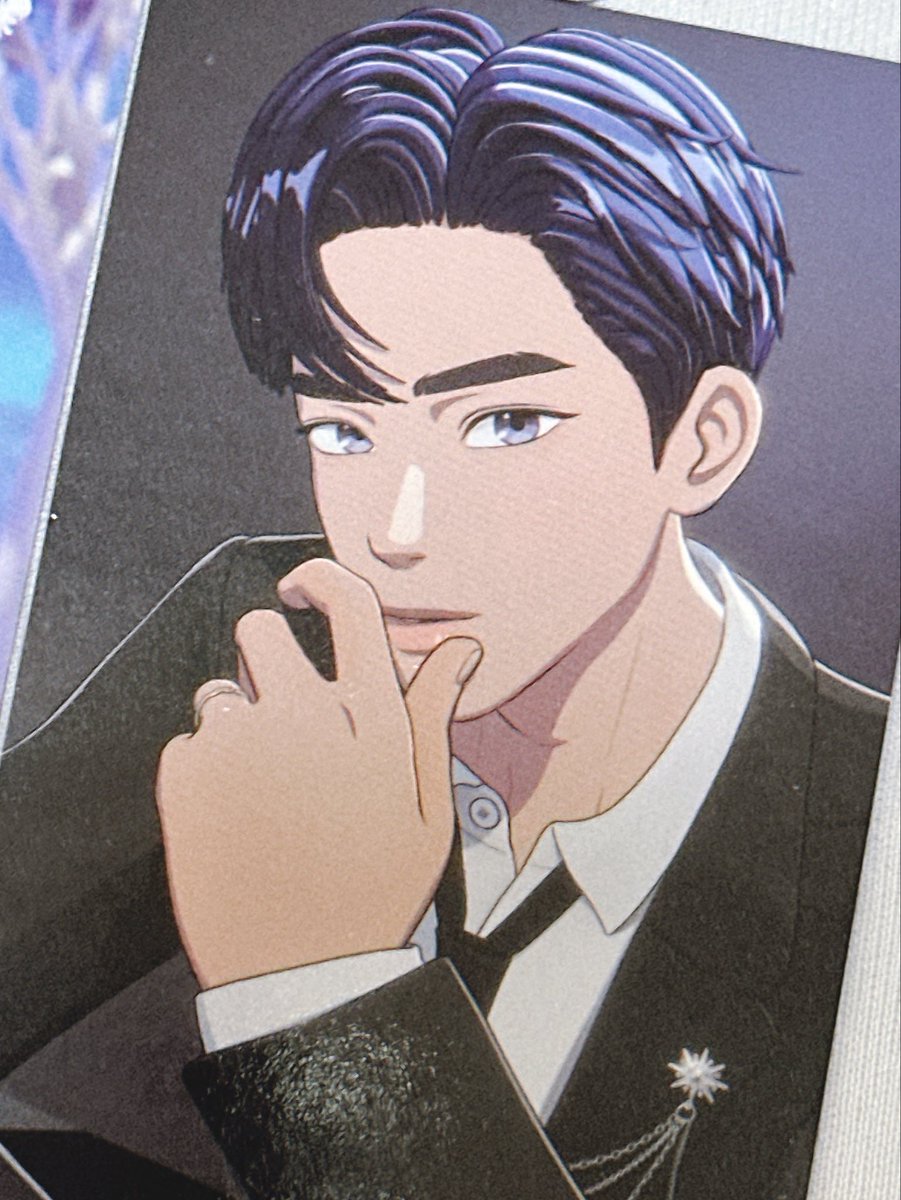 yj700800's tweet photo. 생킷 흑백포카 미친점 생각이란걸하셨나요 포즈 고트하고 그쪽눈만 눈썹올라가고 눈을 크게끔
수트.풀어헤친 타이<<<<🤦‍♀️ 와 진짜 잘생김…
ㅇ ㅏ 맛도리네 이포카 https://t.co/TV3gSJYju1