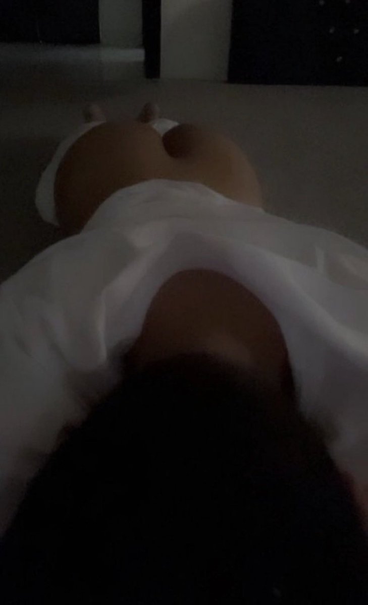 PresleysBitvh's tweet photo. حسابي القديم تبند💔 انا سالب ٦١ بالعكس ابي فحولي القديمين يرجعون يريحوني 🤤واي فحل نحيف ان معضل خرقي حلاله https://t.co/xhQagzhyZh