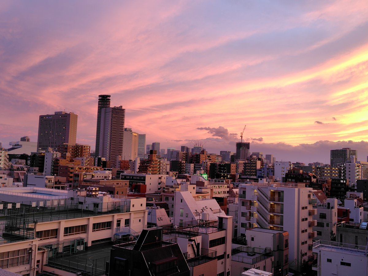 goltama's tweet photo. 暮れた https://t.co/AlyyuAiyL0