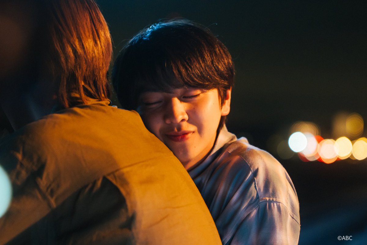 mochiwtho's tweet photo. ちょっと渡会さん、あなたの好きな子が背中でえらい可愛い顔してまっせ❓❓❓❓❓ https://t.co/xiR70hrEAb