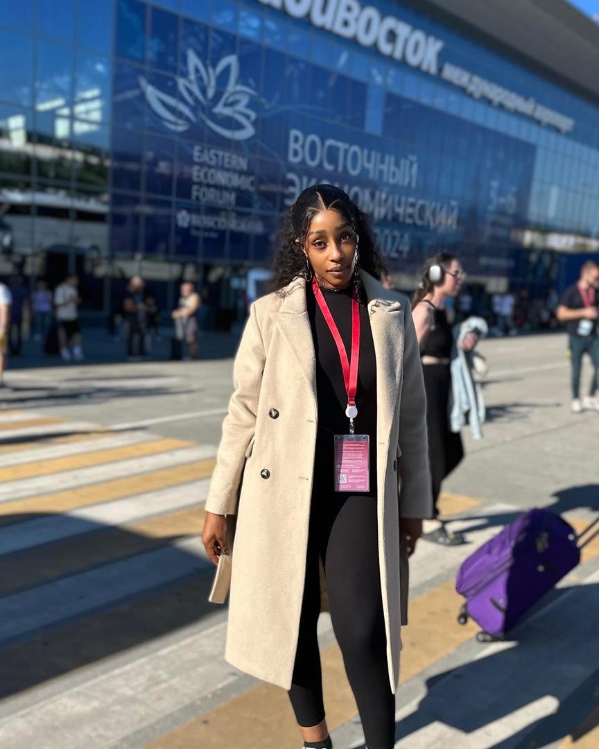 NanditaSan73870's tweet photo. Dear @ShebaGamde People will always talk when they can’t match your confidence, your intelligence,your grace or the woman you have become . Let them talk, you don’t owe anyone an explanation for your age or journey 👌Much love from your 90 year old fan🥰

#BBNaija https://t.co/c0ANBvzhI8