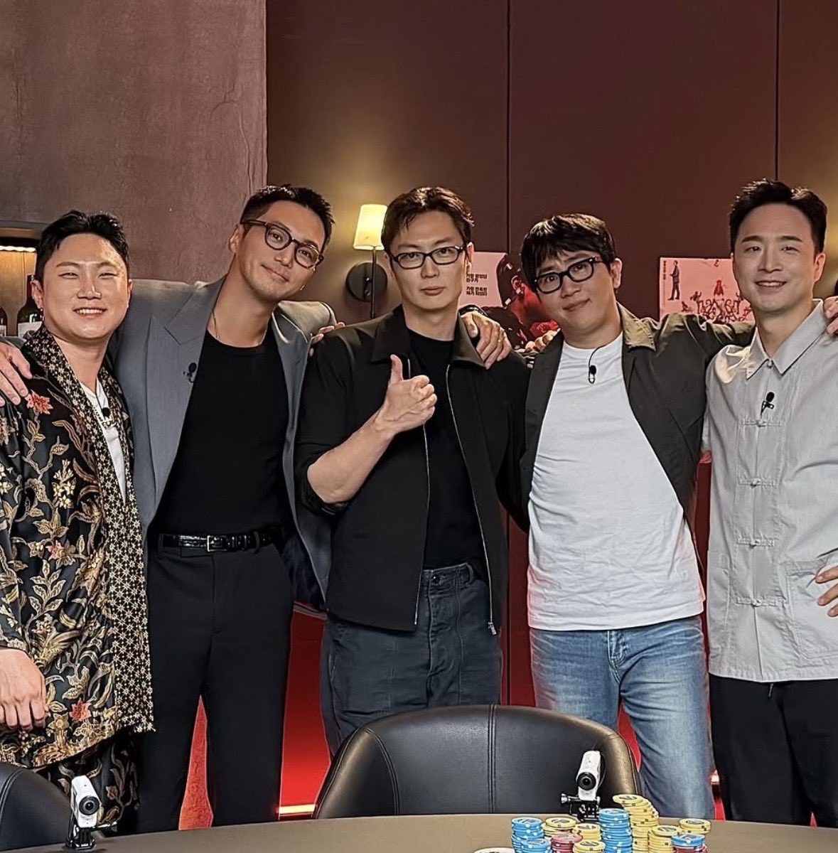 ddwwdfgff's tweet photo. 미모무슨일임 https://t.co/q0N0N7RSqk