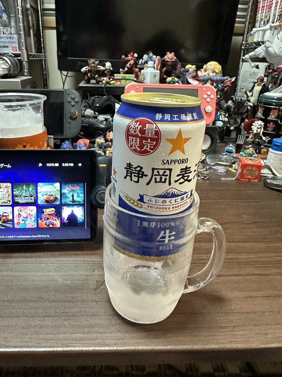 hide80312138's tweet photo. (〃^∇^)oお疲れさま～
結局エルデンリング買えなかった🥲
でね久しぶりにPSポータブル起動
RONINさ私はZバージョンPS5に落としたハズがDに.....何で？
さてボチボチ 
乾杯ダァァァァ〜❗️😊👍✨✨✨✨✨ https://t.co/vRxM1qowzY