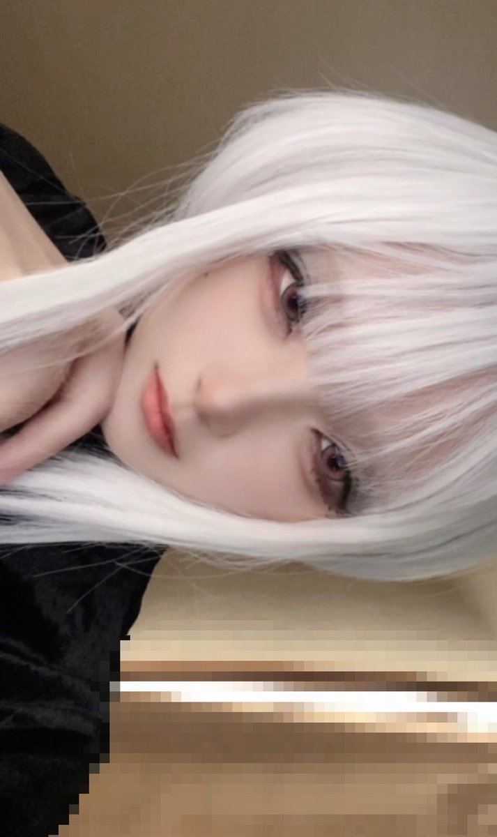 na_nasi_nasi's tweet photo. 白髪ショートのお姉さん https://t.co/5raaHTrErL