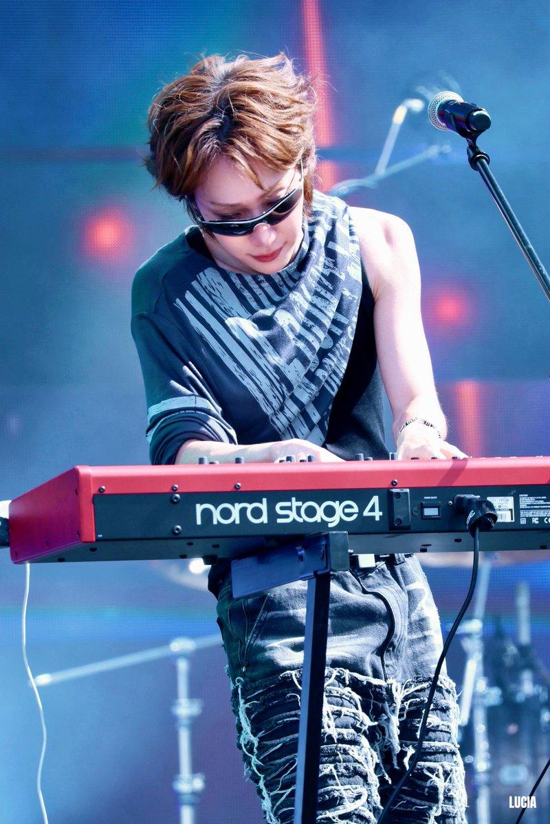 Luciaaaa111's tweet photo. 260905💛

🎤*⌇🎹⁺‧𓏰˚💻 ༘｡ 🖤₊‧.°.⋆

 #원위 #동명 #DONGMYEONG #ONEWE https://t.co/6slzfO0Xyo