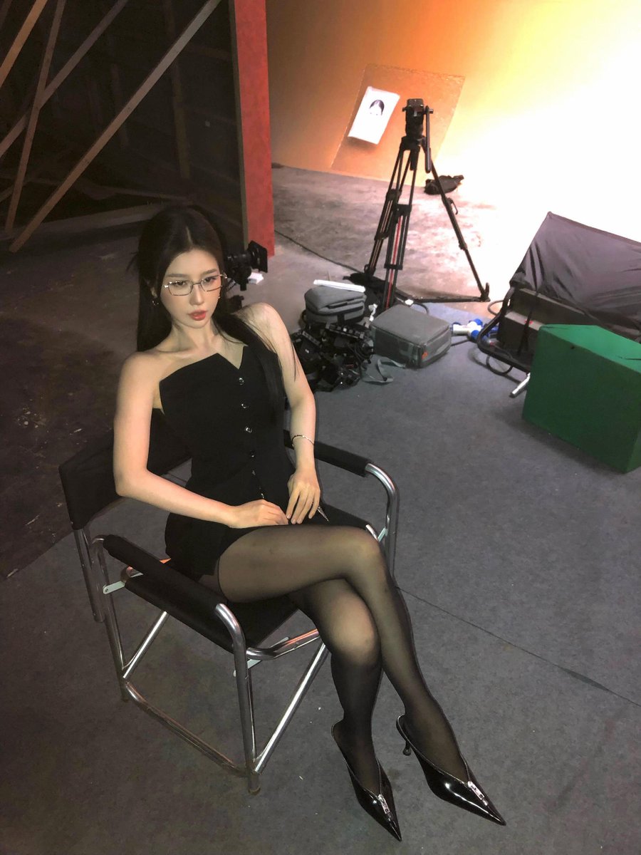 ysxzip's tweet photo. #YuShuxin's xhs update by oliverjune!! https://t.co/6rEiy0k7kc