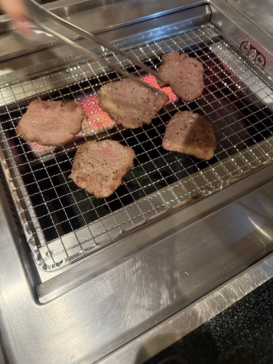 ojipyon5's tweet photo. 今日はレイダースやったからタン塩！
食べるぞー！ https://t.co/26QERRdfXH