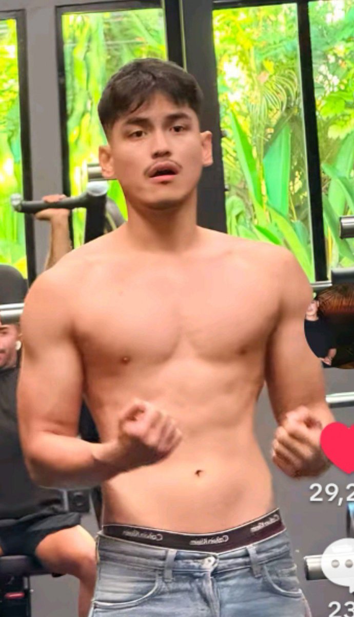 Kent_Chii2's tweet photo. Kumis cowo tipe kaya gini menurut kamu gimana? Lebih ke hot? Cute? Ada brengsek? Atau justru biasa aja?

cc : Irzanfaiq https://t.co/51azKTDW8K