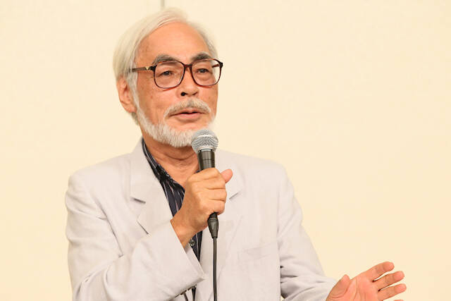 ghibli_world's tweet photo. ◎13年前の本日 2013年9月6日に宮﨑駿監督が引退会見を行いました。
「ぼくは、あと10年は仕事をしたいと考えています」と言ってから、13年が経ちました。
現在、ジブリパークでは宮﨑駿監督が手掛けた、新企画展のパノラマボックスが展示されています。
宮崎吾朗監督は、現在の宮﨑駿監督について、まだまだ創作意欲は衰えず、「今も新しい絵を描いている」と話しています。
今後の宮﨑監督の仕事が楽しみです。
