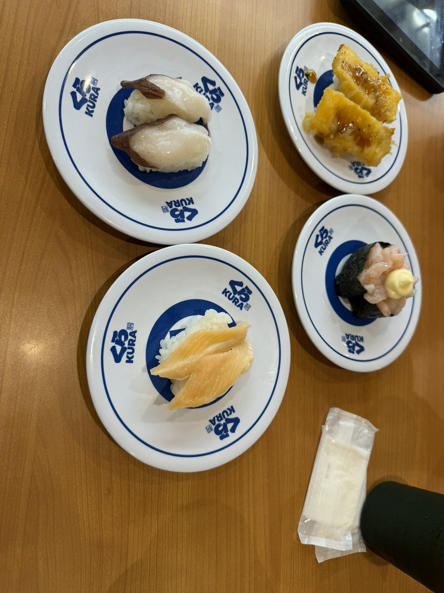 ava_mlk's tweet photo. 話題のくら寿司 https://t.co/kcPTt84Npg
