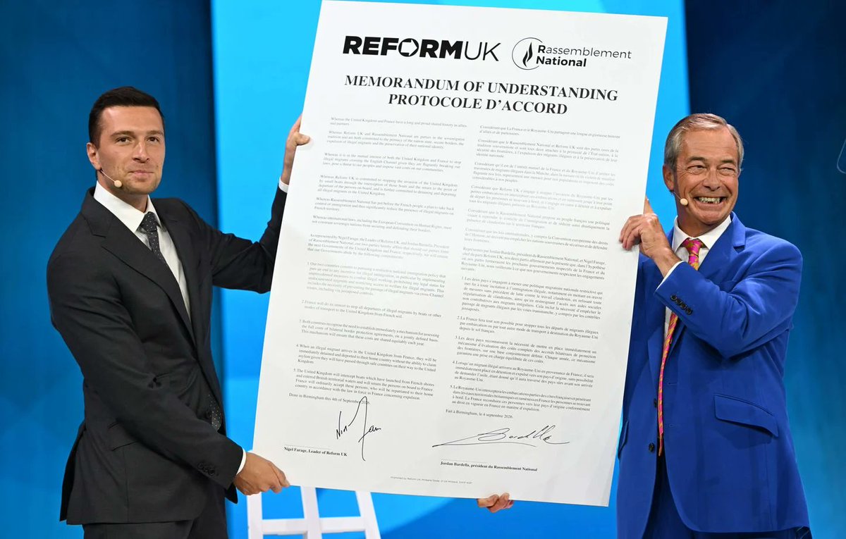 VirginiePerez15's tweet photo. 🇫🇷🇬🇧À Birmingham, Jordan Bardella et Nigel Farage signent un accord historique  pour stopper l’immigration illégale. En cas d’arrivée au pouvoir en 2027, le président du RN promet que les migrants interceptés dans la Manche seront « ramenés en France » pour être reconduits vers leur pays d’origine. Tous les médias sont en train de baver sur Bardella depuis 24h!