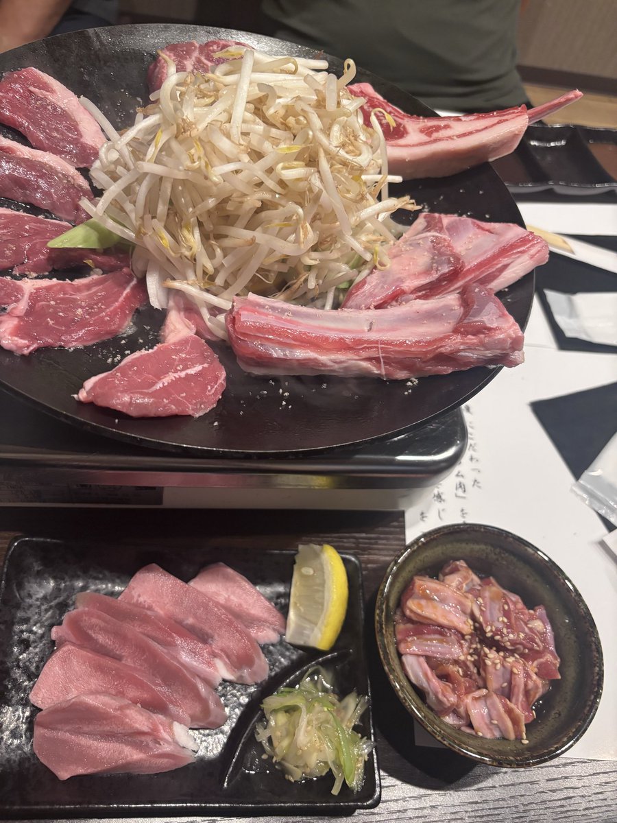 RYO15280256's tweet photo. ラムフィンガーもラムタンも初めて食べた
色んな部位があるんだね https://t.co/cUPJjUKhar