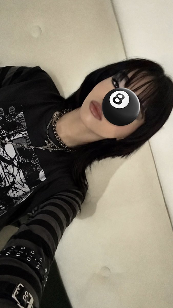 xbm5y's tweet photo. Back to 2021 https://t.co/ZjH6VBz2cO
