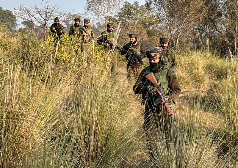 YunusKashmir's tweet photo. #Security has been further strengthened along the #border in #Samba, with #JammuandKashmir Police conducting a joint search-cum-area domination #exercise to enhance #vigilance and security preparedness across vulnerable areas. https://t.co/3YXQwyNLGc