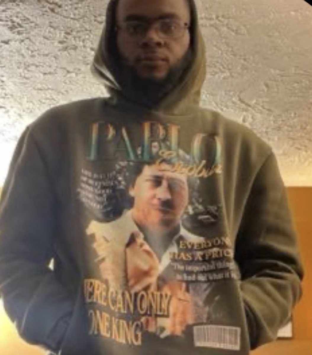 v_c_x_o's tweet photo. @dujuane94 @thelovelyfall Glad to see Mr. High&amp;mighty doesnt listen to Ye, he just wears a rapist, abuser, pedophile, terrorist, murderer, drug trafficker, groomer, assassinator, kidnapper, police killer, arms trafficker, thief and smuggler on his hoodie. https://t.co/ACkVsna6uX