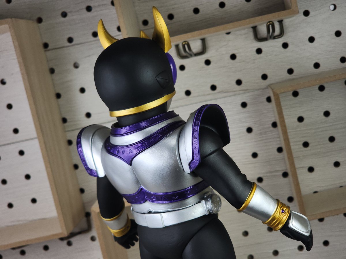 東映レトロソフビコレクション　仮面ライダークウガ(タイタンフォームVer.) アレク(32) on X: 