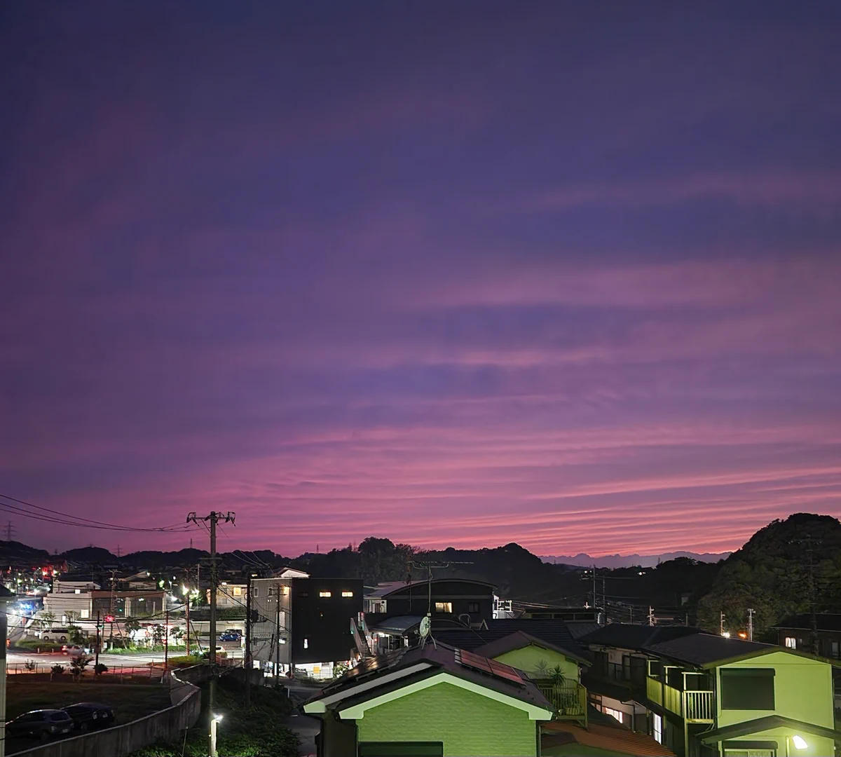 9月5日、日本各地で美しい夕焼けが広がり人々を魅了