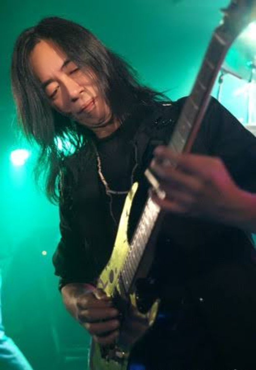 SEIYA_666BPM's tweet photo. 実家のクローゼットから父宛のファンレターを発見しました✨ここに載せきれない程の量なので一部掲載させて頂きます🙇
勝手ながらお手紙父の代わりに拝読させて頂きました。FSB.倉田冬樹ファンの皆様の愛を感じるメッセージで心温まりました。本当にありがとうございます✨
#倉田冬樹 #FEELSOBAD https://t.co/KfTl39dWeW