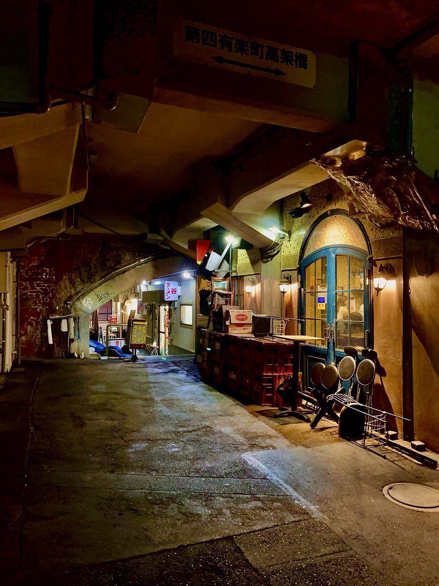 retro_hideaway's tweet photo. Tokyo, under the overpass. https://t.co/a7uktat4uv