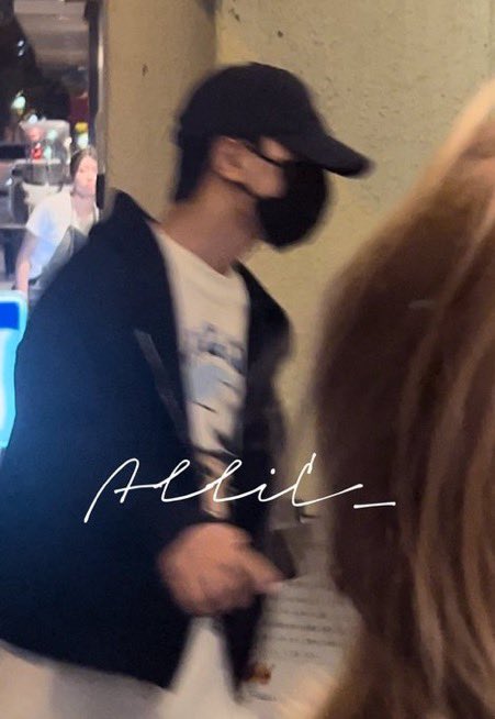 Jaywonhugs's tweet photo. yall remember when jungwon wore jay’s jacket in public because he was wearing a sleeveless https://t.co/10SSCsGx3v