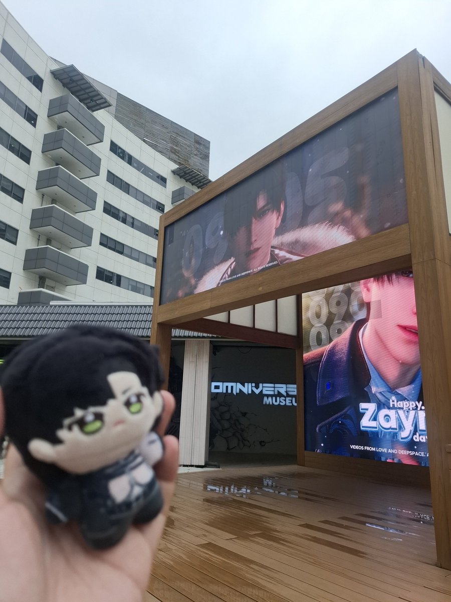 eraserlynx's tweet photo. what an in-zayne... day! thank you and congratulations @absolutezayneph 🖤

#TheDivinersGift #ZAYNETEMBER https://t.co/oiXQA0zNWv