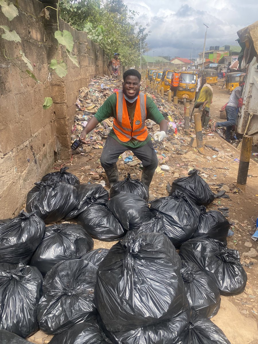 JustAmof's tweet photo. Wave 3 β Because Clean Doesnβt Stop at Wave 2
#OtaMegaCleanup #5SaturdaysOfRestoration #CleanOta #SamCleans #VenusRecycling #CleanNigeria #KeepOtaClean #OgunState https://t.co/Gbxd3k3KSc