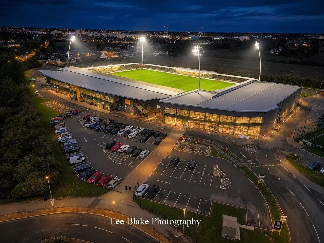 L_Blake_Photos's tweet photo. Jakemans under the lights https://t.co/jCQgGXb6af