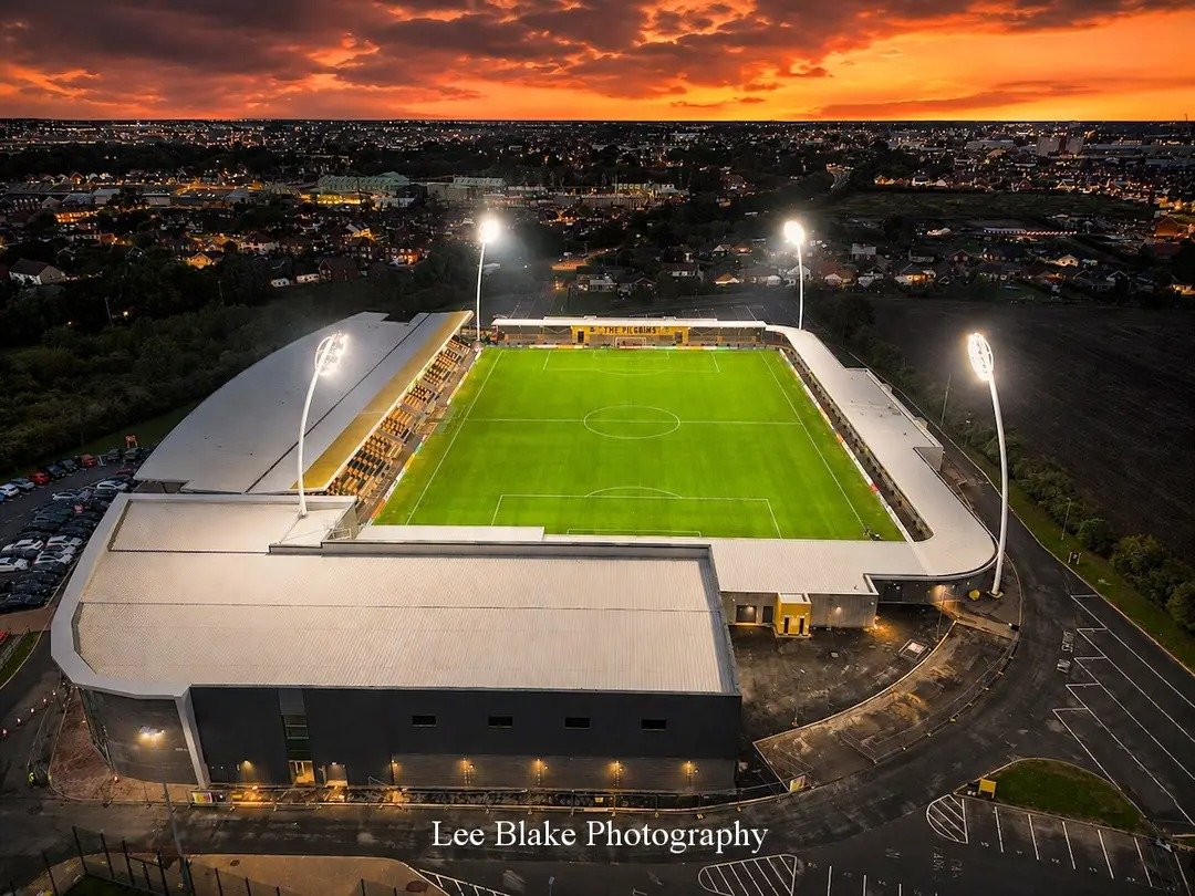 L_Blake_Photos's tweet photo. Jakemans under the lights https://t.co/jCQgGXb6af