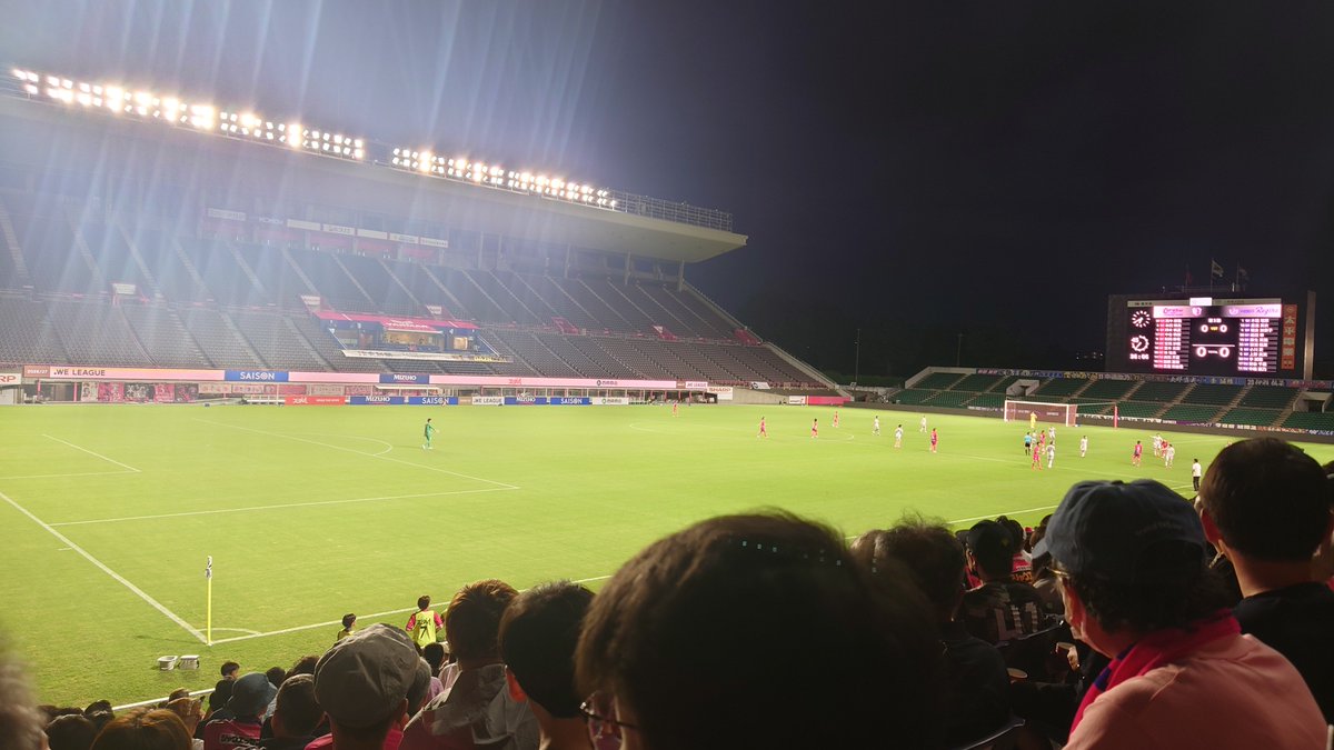 hnd_tkk's tweet photo. ふじざくらの試合の後は
WEリーグ、C大阪−広島の試合を観に来ました。 https://t.co/HM9DEtNEO4