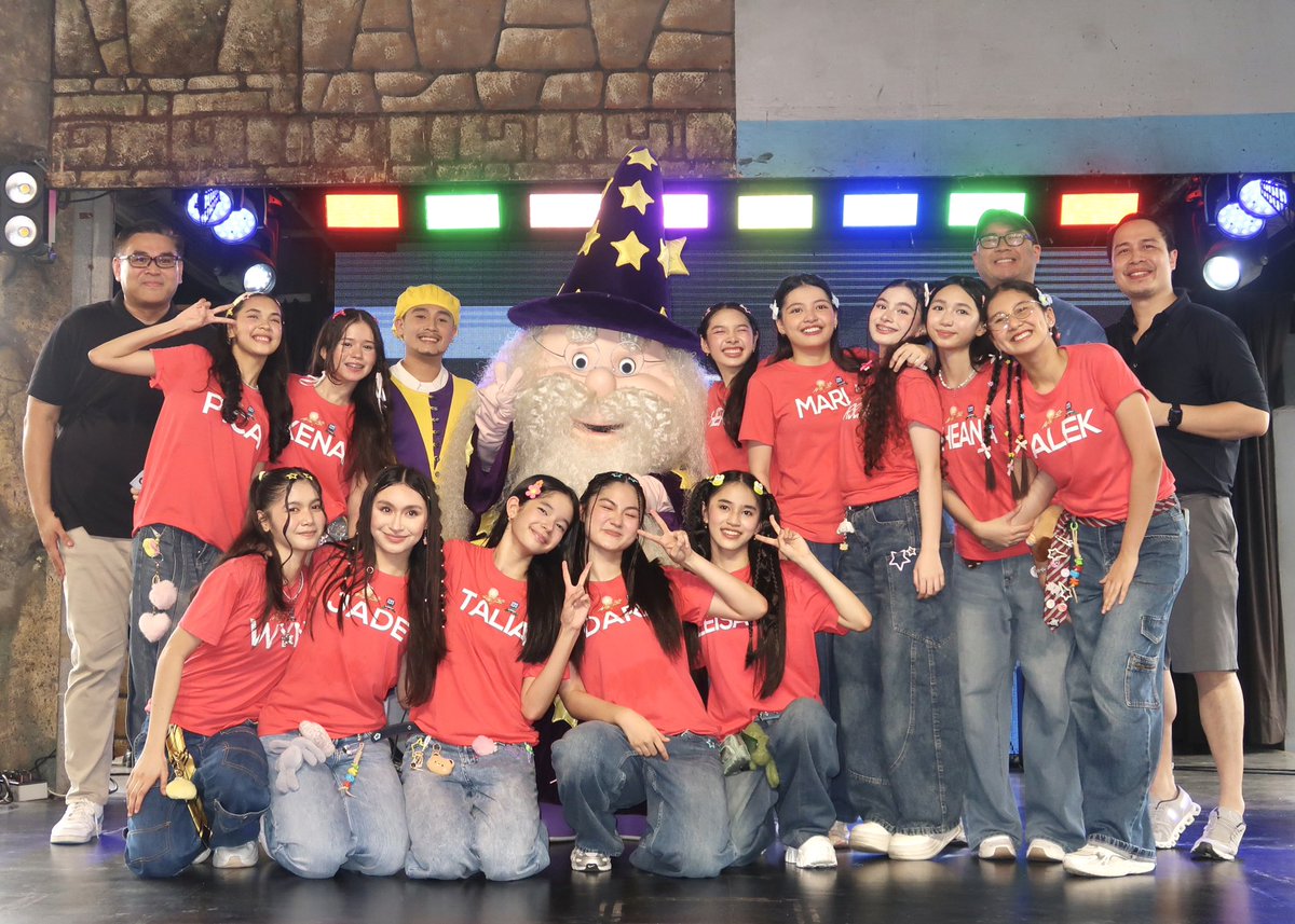 starhuntacademy's tweet photo. LOOK: The Star Hunt Academy Teen Trainees felt the magic in the air at MAGIS x MAGIC -a Family Day &amp; Fundraising Event at Enchanted Kingdom! 💙
Thank you so much, Ateneo High School Section G, Batch 2001 and Enchanted Kingdom!
#SHATEENS #StarHunt #StarHuntAcademy
@ek_philippines https://t.co/JOvxCRtM9J